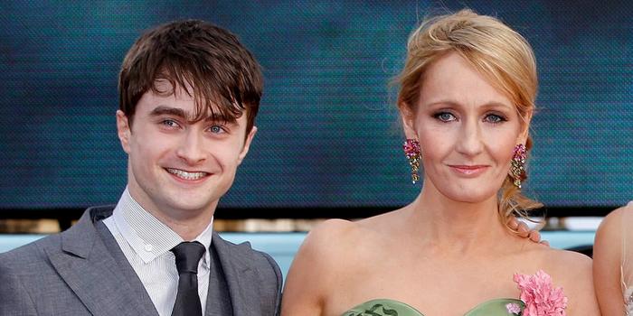 Film és Sorozat - Szétszedik a Harry Potter főszereplőjét, miután beleállt J.K. Rowlingba
