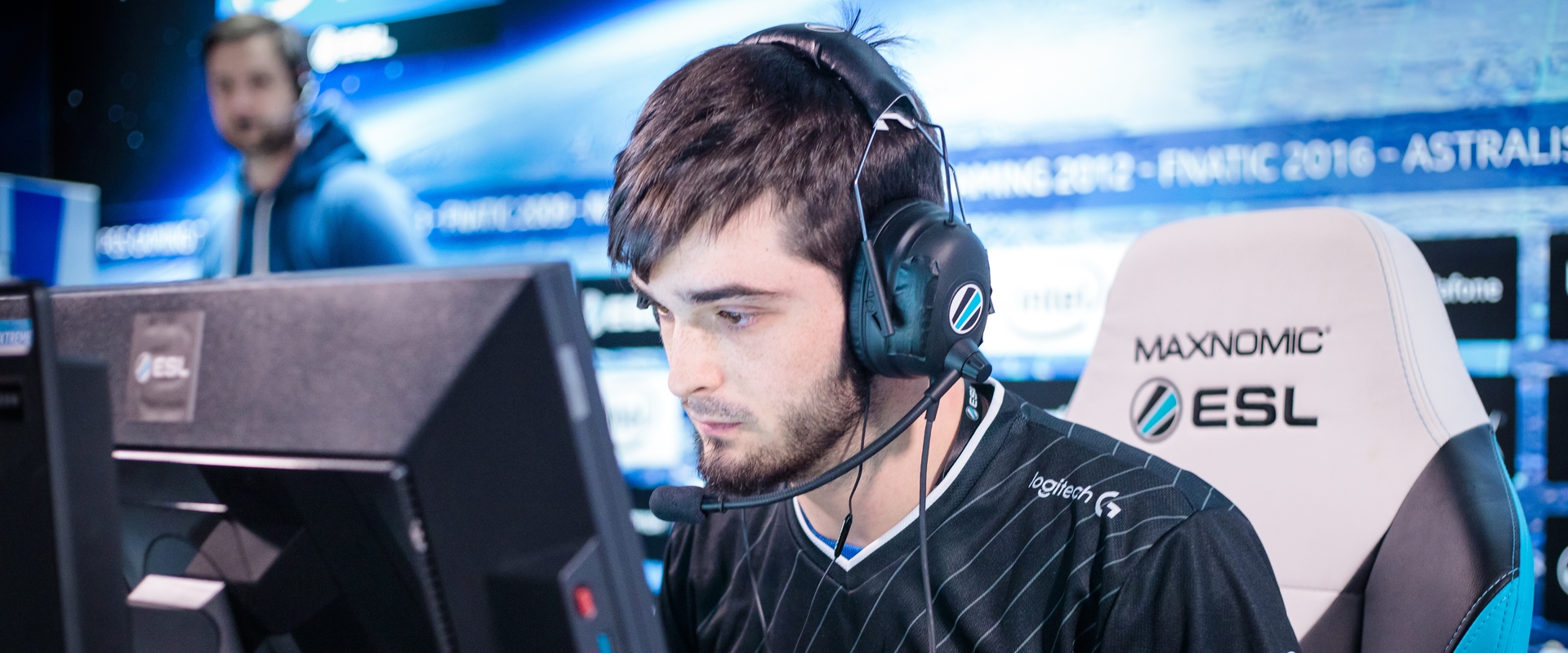 Újabb CS:GO esküvő jön, ezúttal shox fejét kötik be!