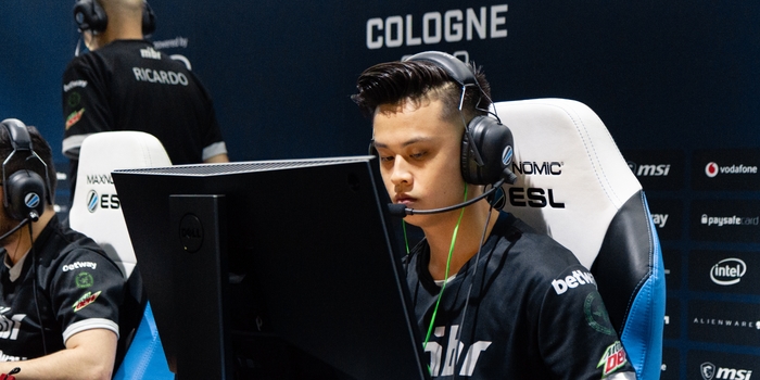 CS:GO - Stewie dühében már a monitort verte