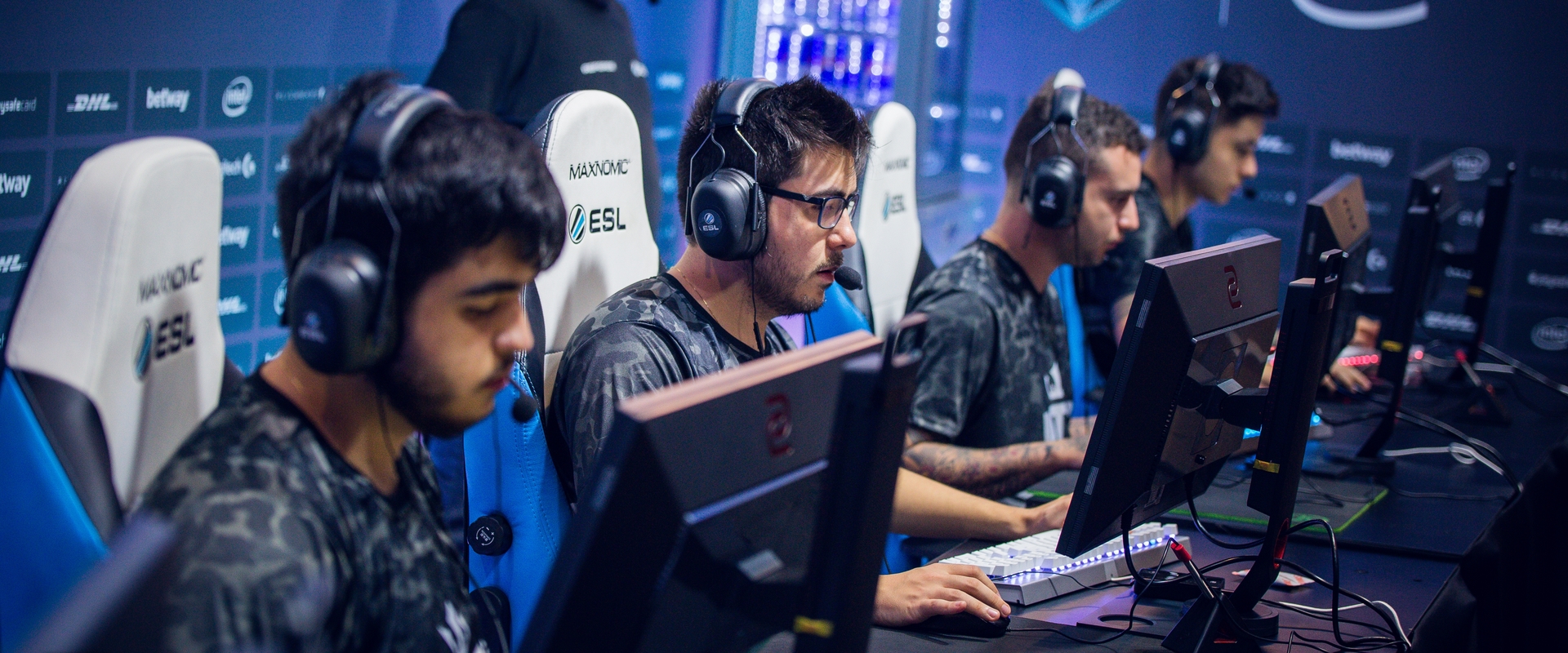 Fnx is otthagyta az NTC-t, akik gyorsan át is nevezték magukat