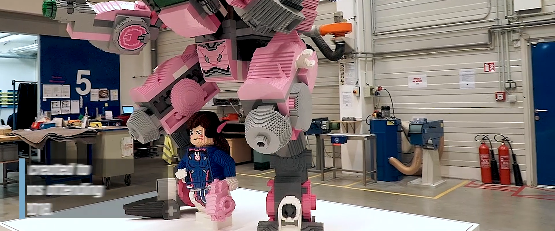 A LEGO egy közel három méter magas D.Va figurával készül az idei BlizzConra