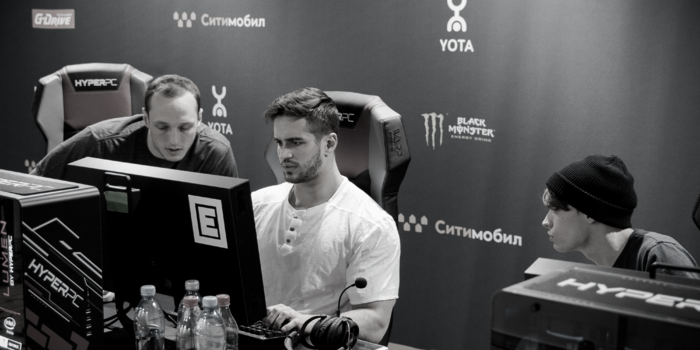 CS:GO - Testvér dráma Amerikában - Freakazoidot az utolsó pillanatban hagyta cserben az öccse