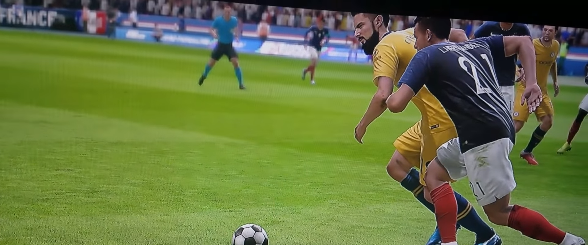 Scriptelt lenne a FIFA19? Egy videó erről árulkodik!