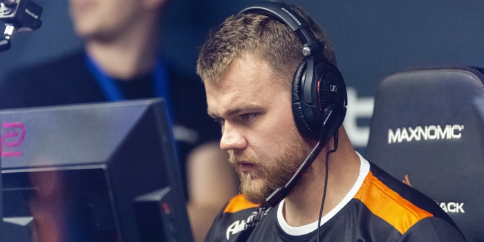 CS:GO - Miért pont NEO-t választotta a FaZe?