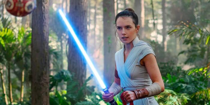 Film és Sorozat - Daisy Ridley szerint az új Star Wars filmtől mindenki eldobja majd az agyát