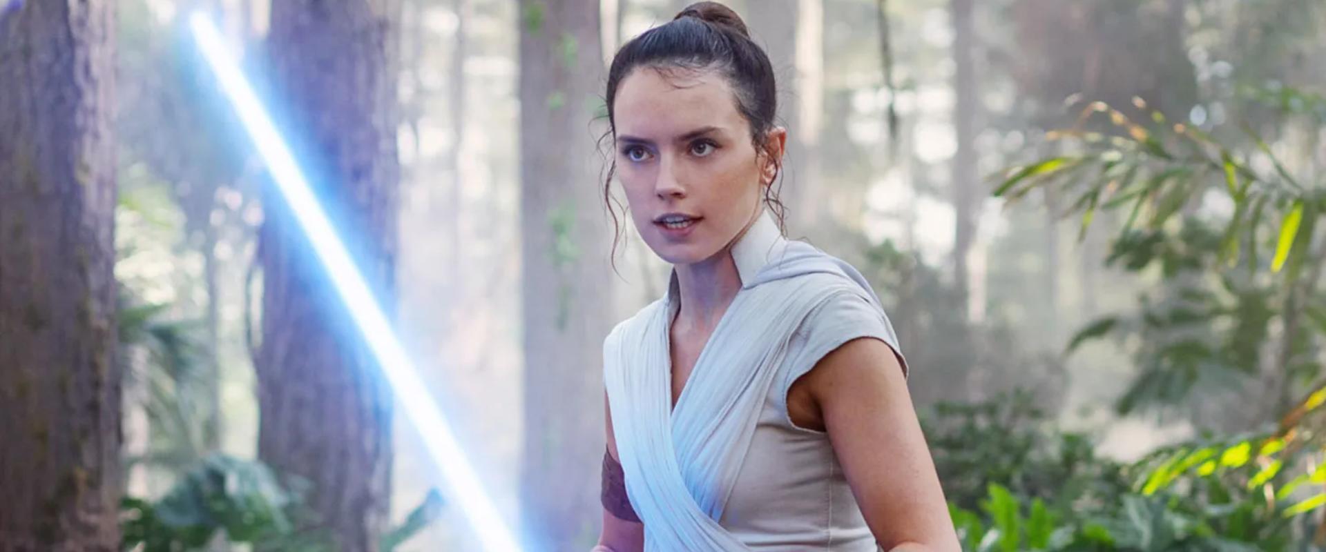 Daisy Ridley elárulta ki győzte meg, hogy visszatérjen a Star Wars világába