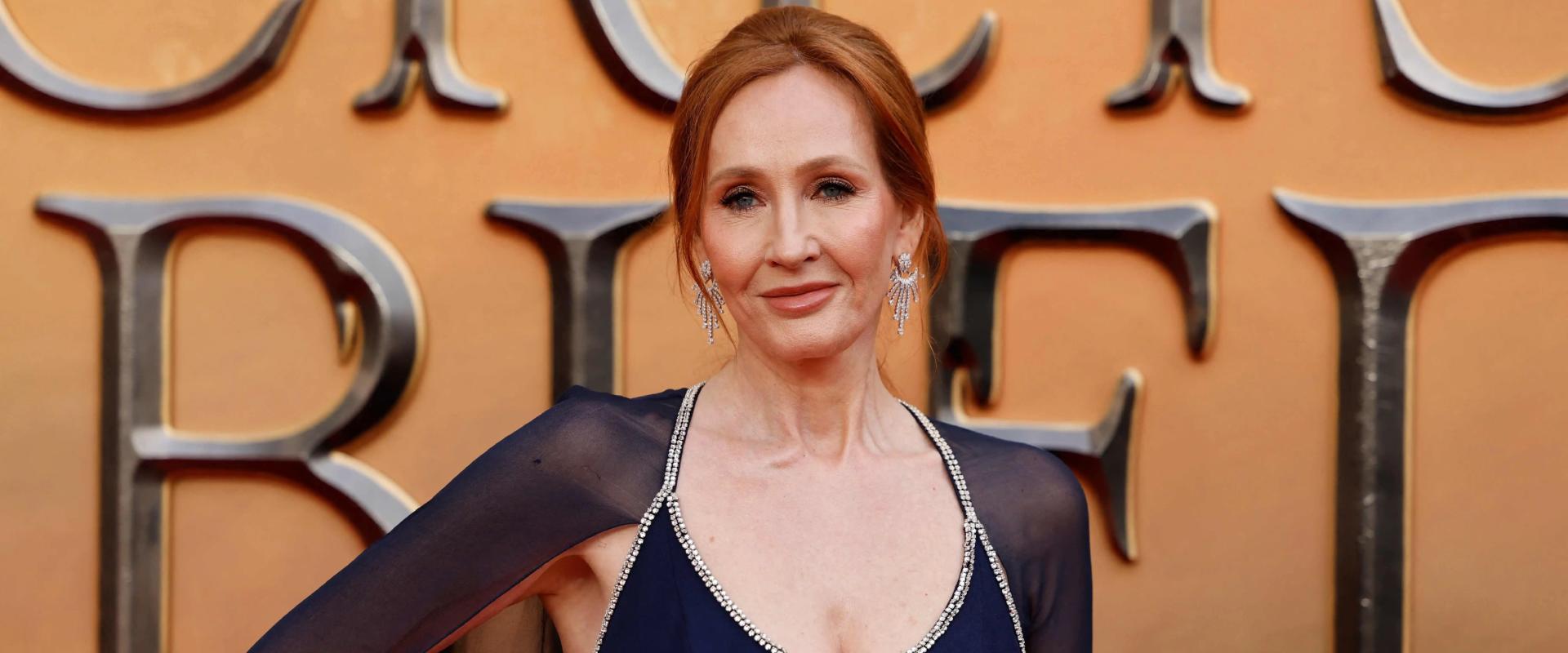 Feljentették J.K. Rowlingot, mert transzfób bűncselekményt követett el