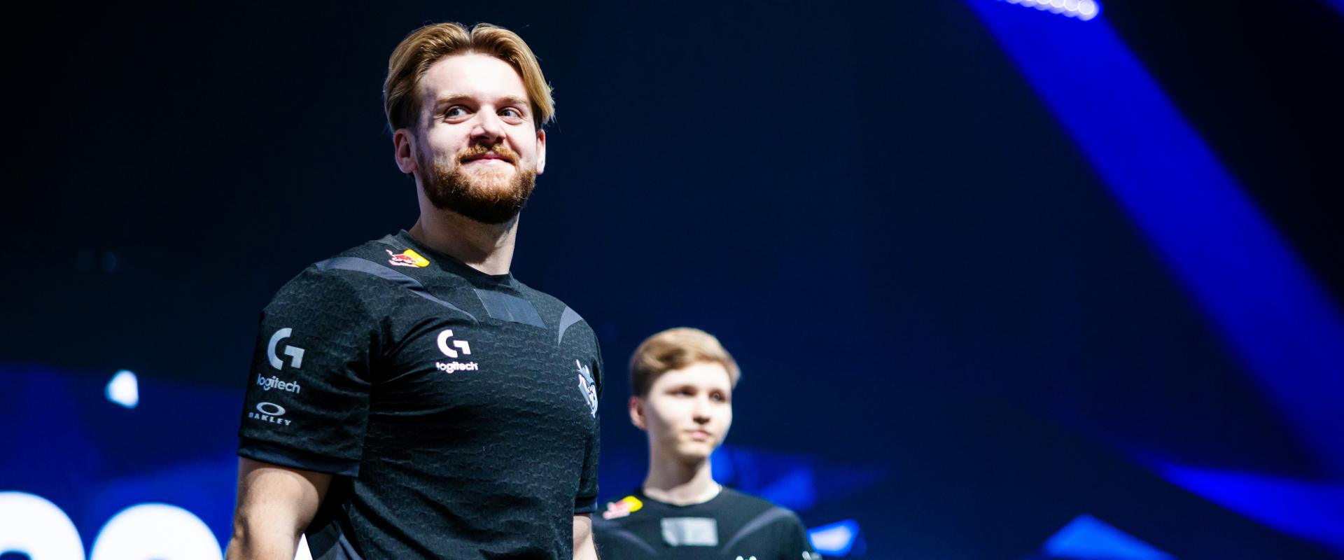 NiKo Boromir, KRIMZ Gimli, device Legolas – Ezt a videót látni kell