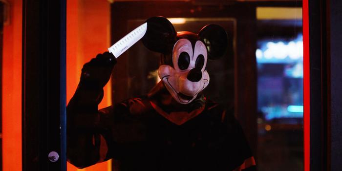 Film és Sorozat - Micimackó után megjelent a kegyetlen Mickey egérről szóló horrorfilm is