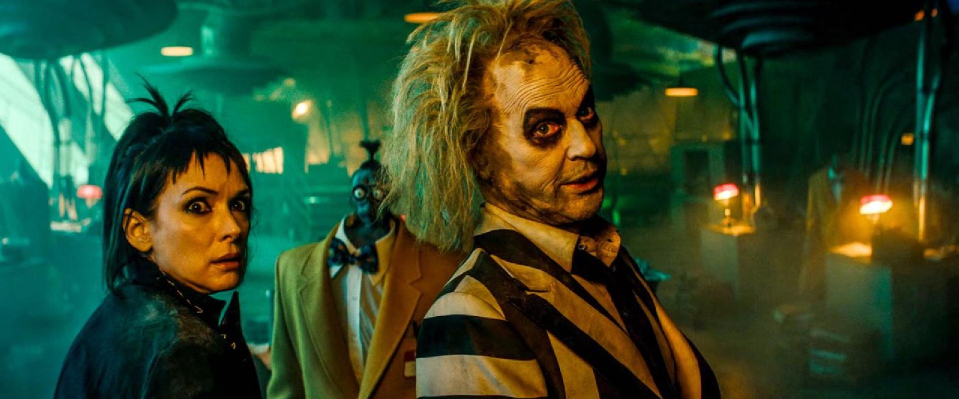 Álló tapssal ünnepelték a Beetlejuice 2-t, de ennél jóval fontosabb, hogy az első kritikák is dicsérik