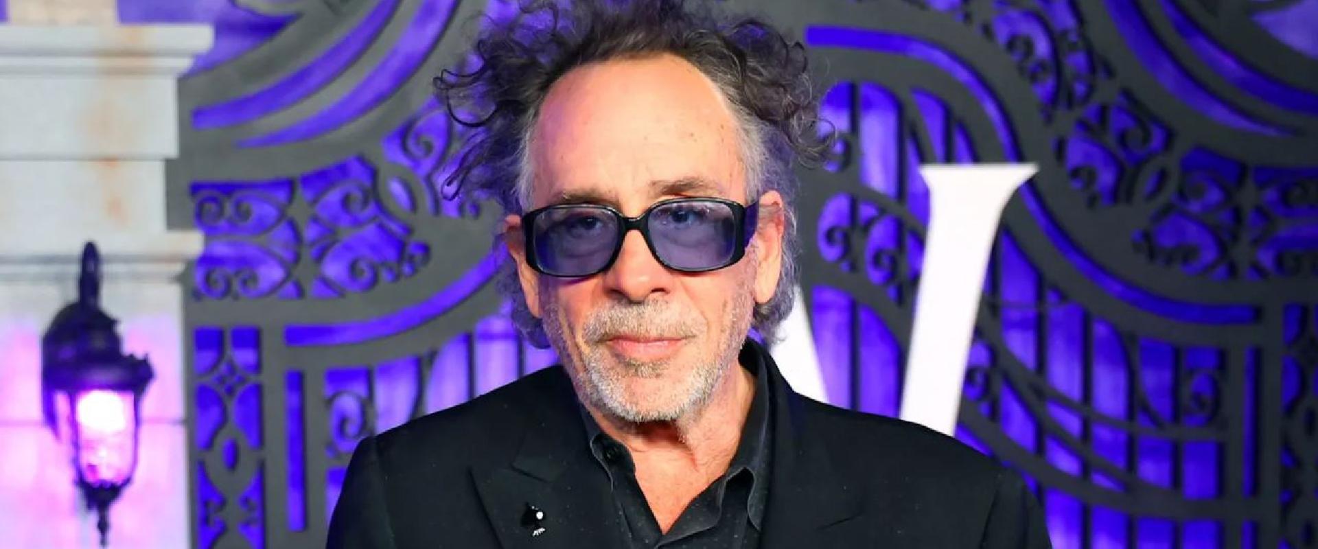 Tim Burton személyes félelme inspirálta a Beetlejuice 2 egyik legőrültebb jelenetét