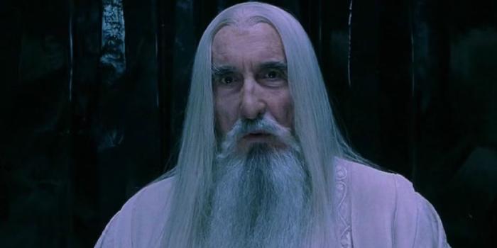 Film és Sorozat - A halálának éjszakáján Sir Christopher Lee A Gyűrűk Urát nézte