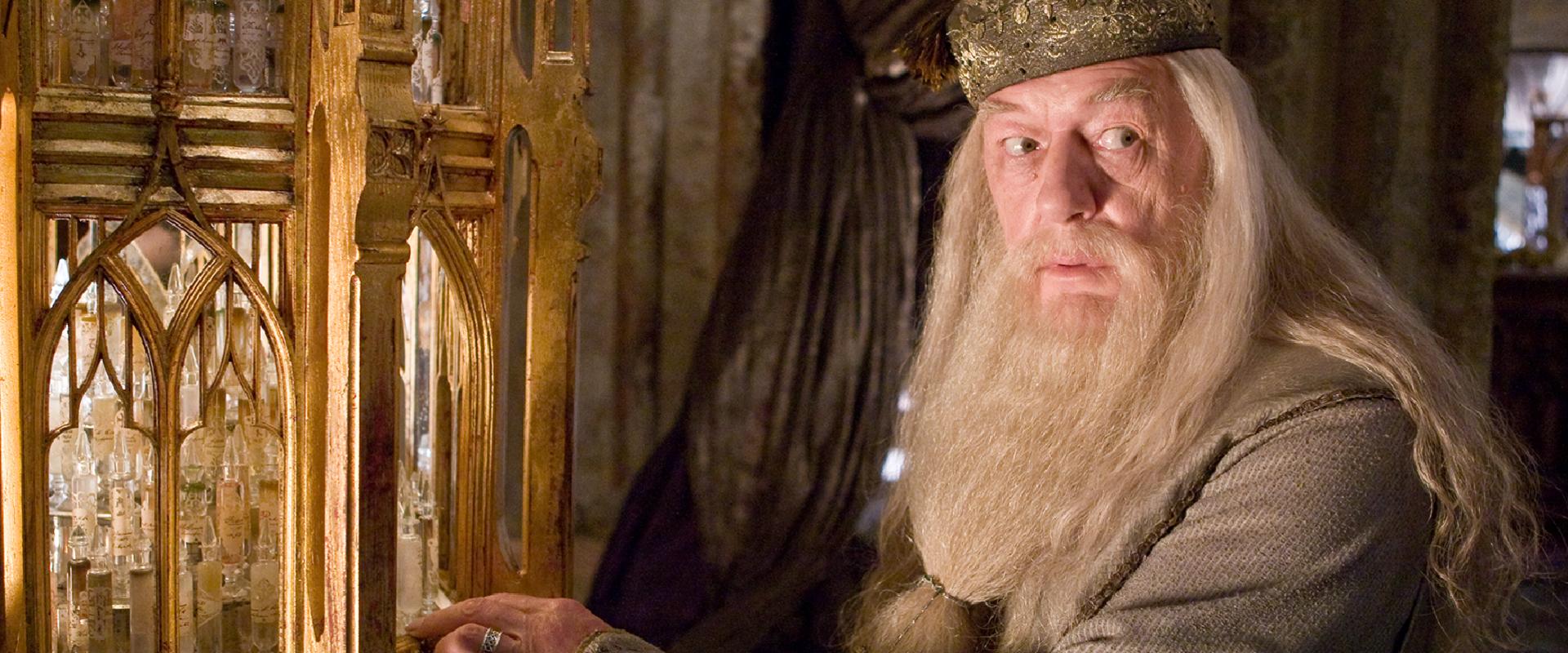 Megvan az új Dumbledore? Ezt a színészt nézték ki a szerepre a készülő Harry Potter-sorozathoz