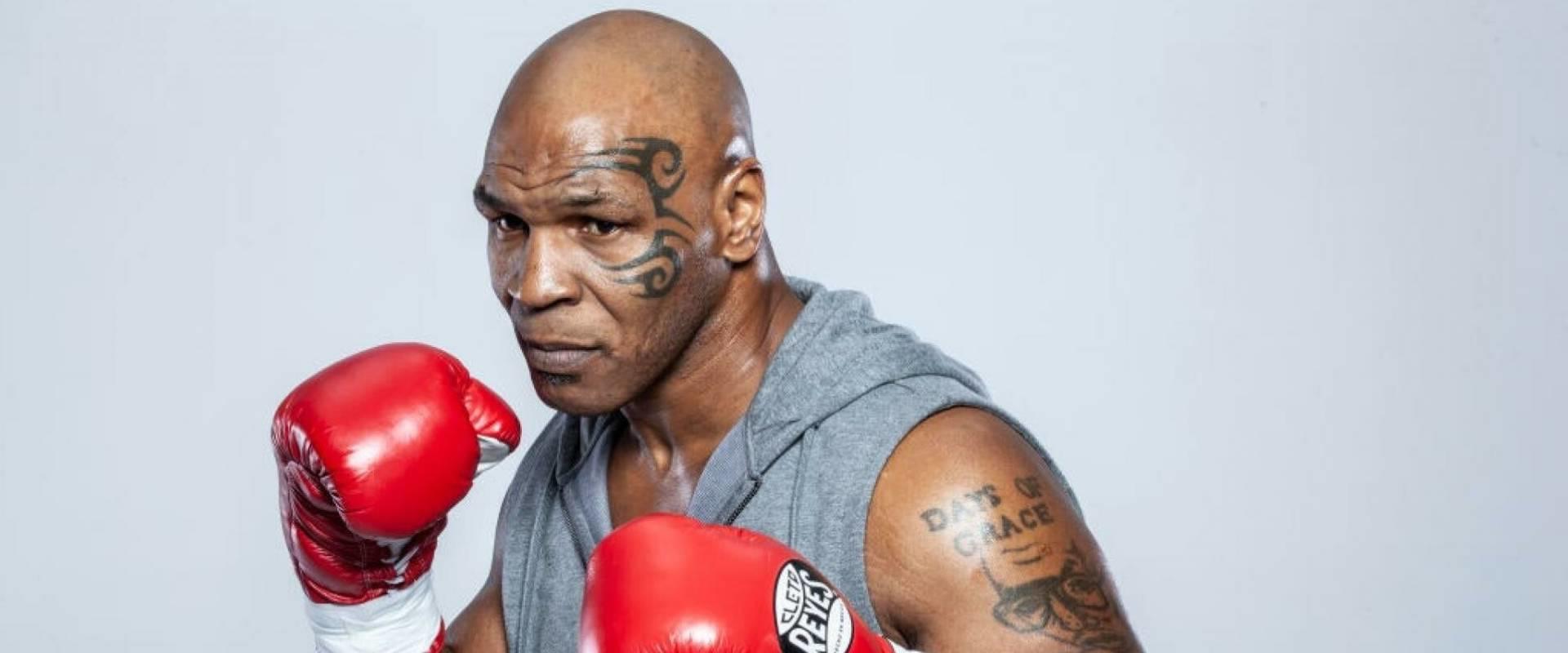 700 millió dollárt kaphat Mike Tyson, ha vállalja a visszavágót Jake Paullal