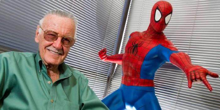 Film és Sorozat - Eladó Stan Lee hét fürdőszobás, félhektáros vityillója