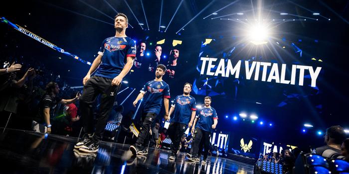 CS2 - Vitality játékosra cseréli irányítóját a MOUZ