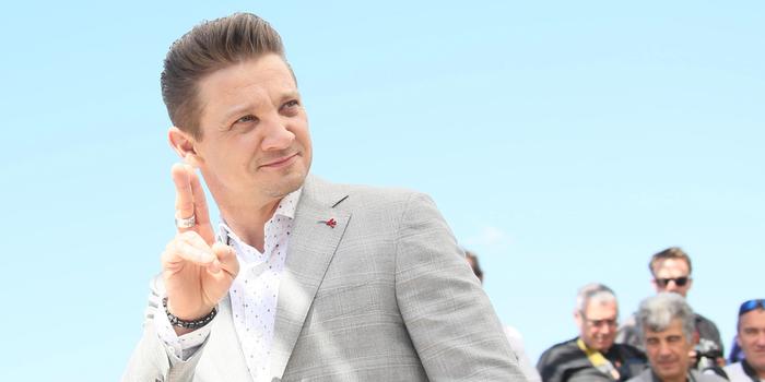 Film és Sorozat - Fél Jeremy Rennernek fél gázsi? Hol a Sólyomszem második évada?