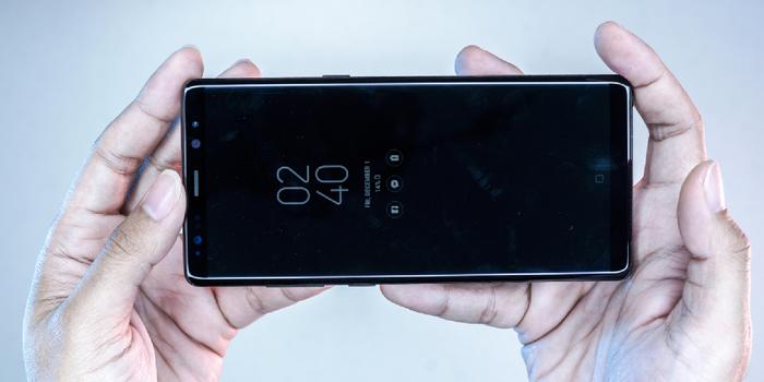Gaming - Jöhet a hitel? Rekordáron érkezhet a háromba hajtható Samsung-telefon
