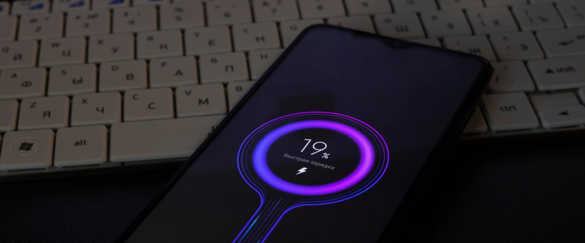 Szörnyeteg aksi jöhet a Xiaomi 16-ba