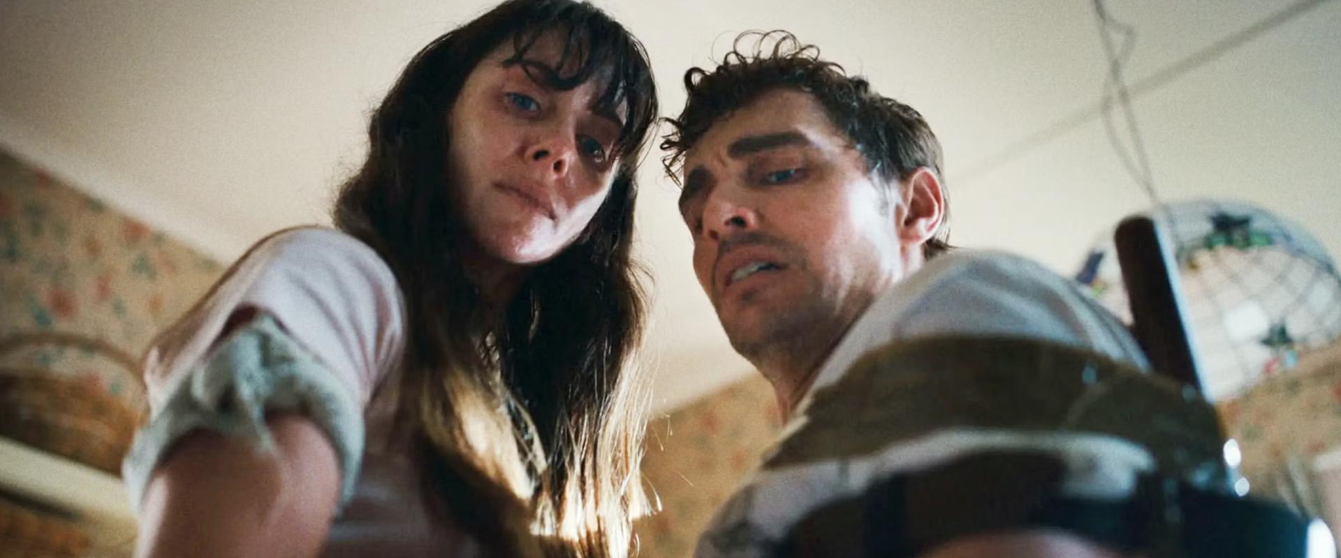 Plágiumper fenyegeti Dave Franco és Alison Brie testhorrorját, a Togethert