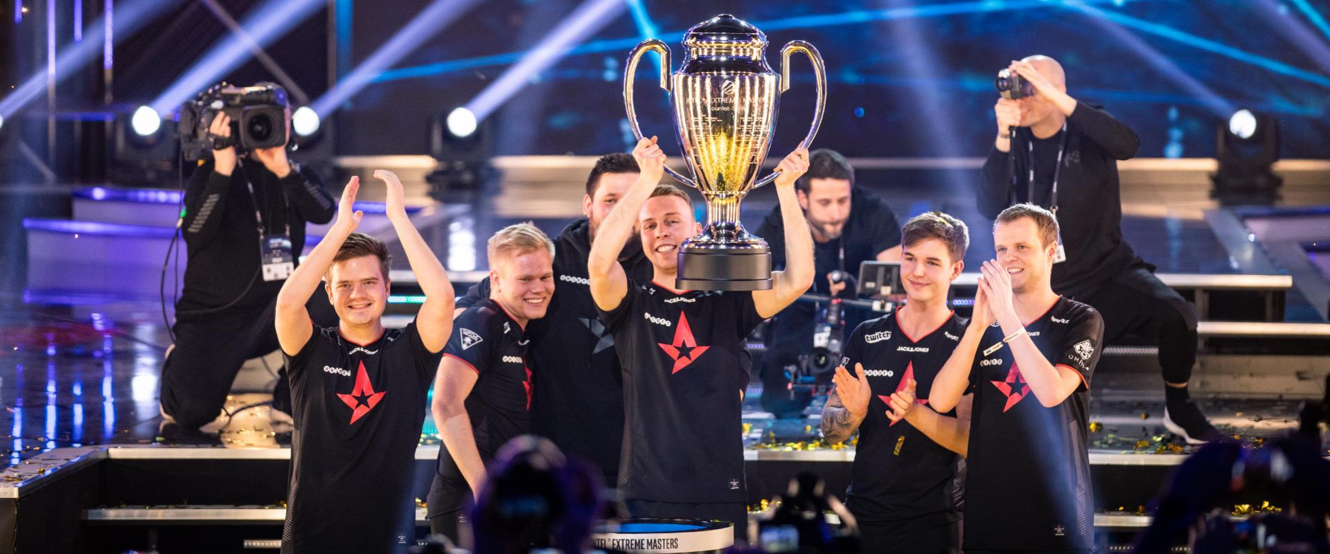 Szögre akasztja az egerét a legtöbb Majort nyert Counter-Strike játékos