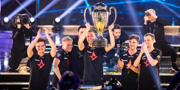 CS2 - Szögre akasztja az egerét a legtöbb Majort nyert Counter-Strike játékos