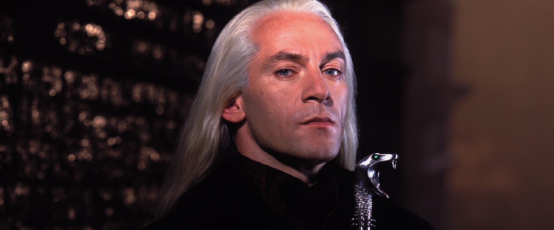 Jason Isaacs szerint rasszizmus, ahogy egyesek a Harry Potter-sorozat új Pitonjával bánnak