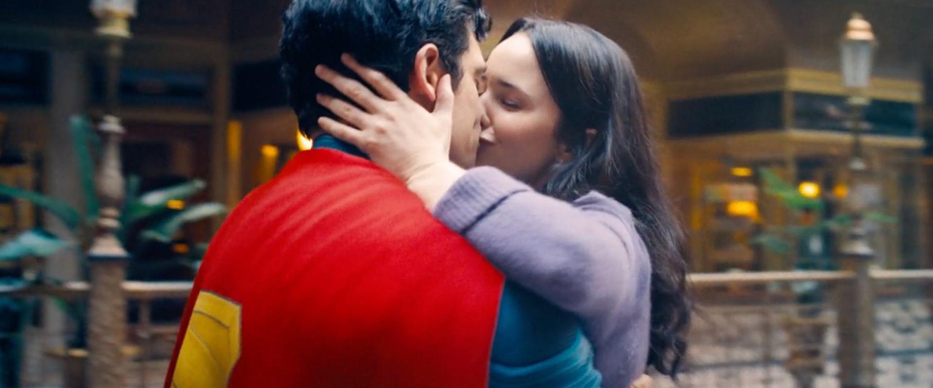 Túl érzéki lett a Superman, cenzúrázták a csókjeleneteket Indiában