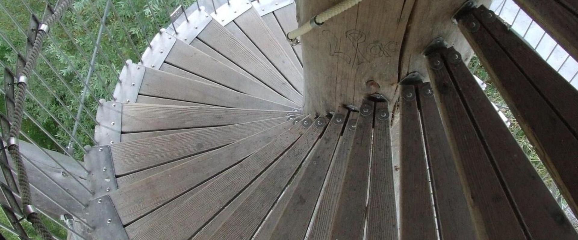 Betonlépcsők: hatékonyság és esztétika új szinteken