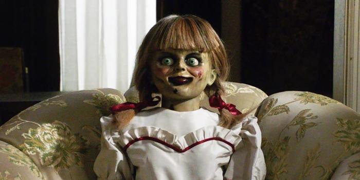 Akciófigyelő - Köszönjetek szépen Annabelle hátsójának, ahonnan közvetlenül ehető a pattogatott kukorica