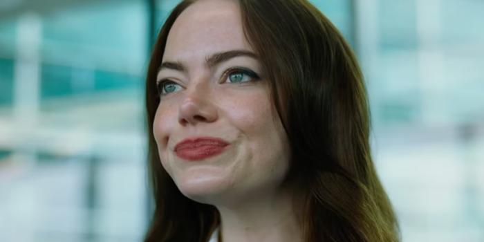Film és Sorozat - Az űrlény Emma Stone-tól dobtak egy hátast a kritikusok