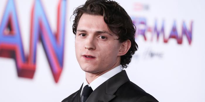 Film és Sorozat - Agyrázkódást kapott Tom Holland, leállították a Pókember 4. forgatását