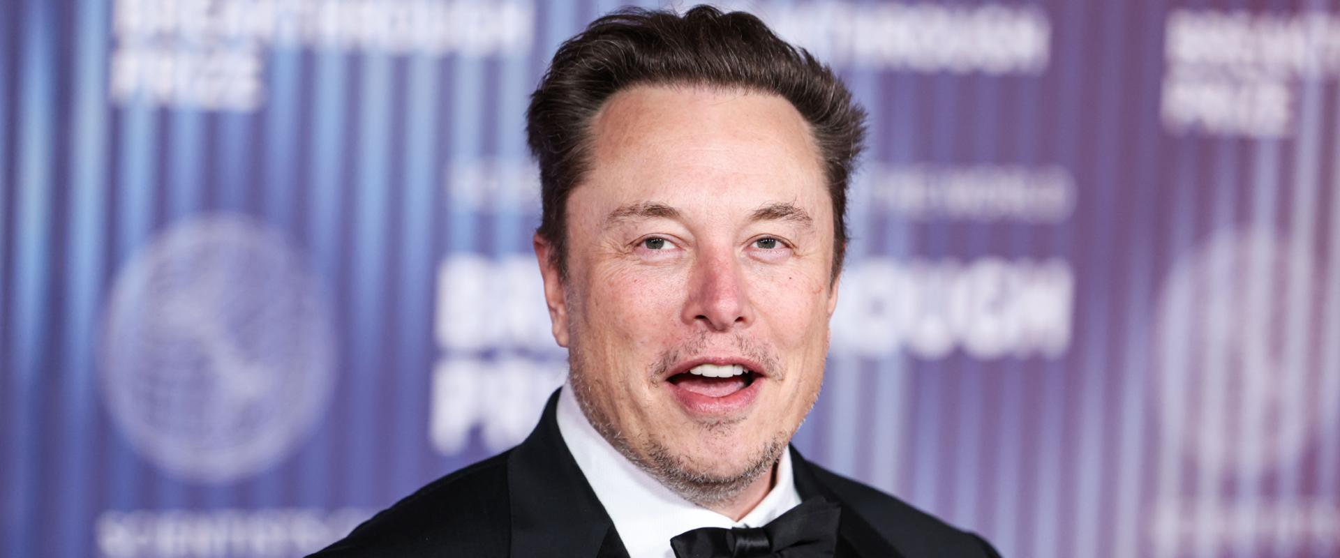 És a mi Elon Muskunk mondá, töröld a Netflixed, mert ott a tinifiúk transzneműek