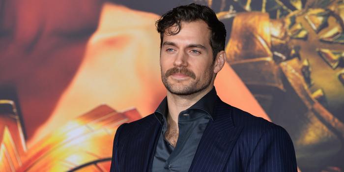 Film és Sorozat - Henry Cavill sérülése az új képek alapján picit súlyosabb lehet, mint elsőre tűnt