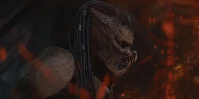 Film és Sorozat - A kamasz Ragadozó és a lány szintetikus kalandjai – végső előzetesen a Predator: Halálbolygó