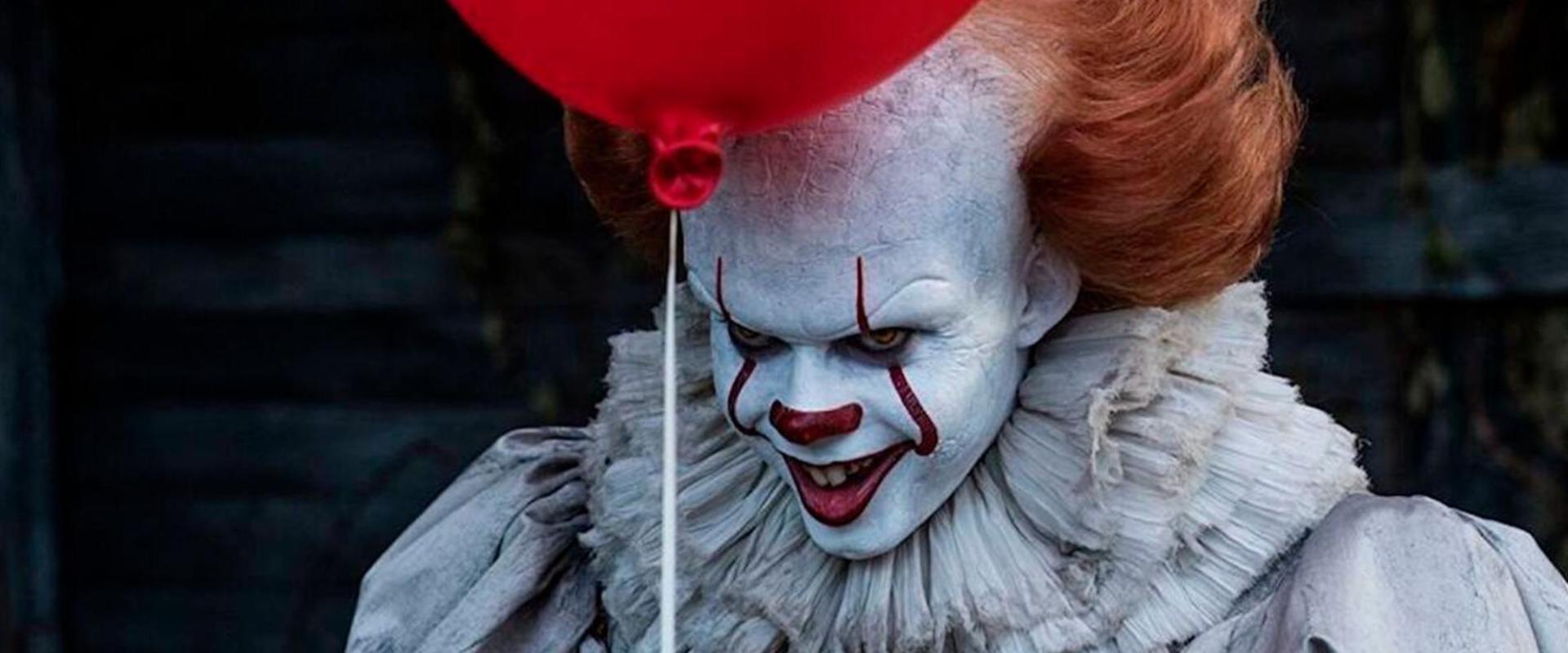 Pennywise is elégedetten vigyorog, őrületes nézettséggel rajtolt el az It: Welcome to Derry sorozat Pennywise is elégedetten vigyorog, őrületes nézettséggel rajtolt el az It: Welcome to Derry sorozat