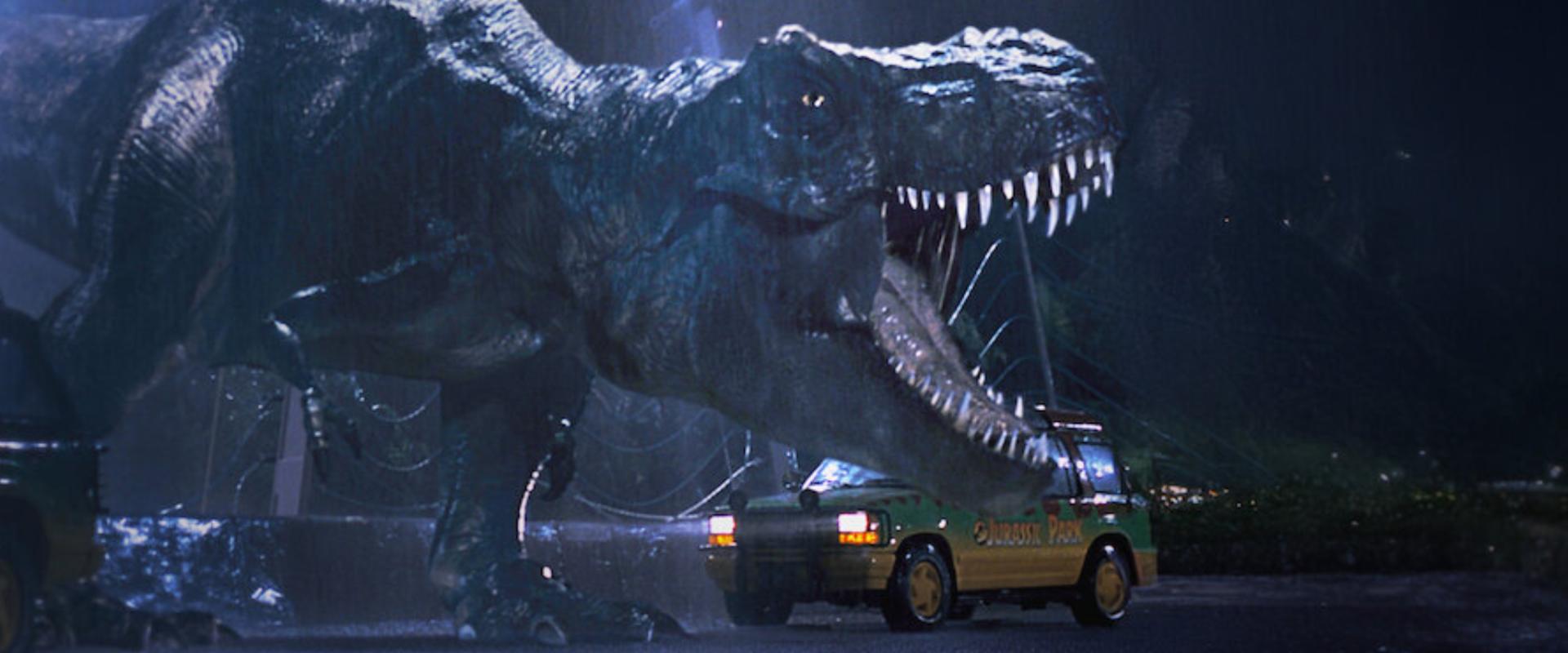 Órákon múlt, hogy James Cameron egy 18 karikás Jurassic Parkot rendezzen