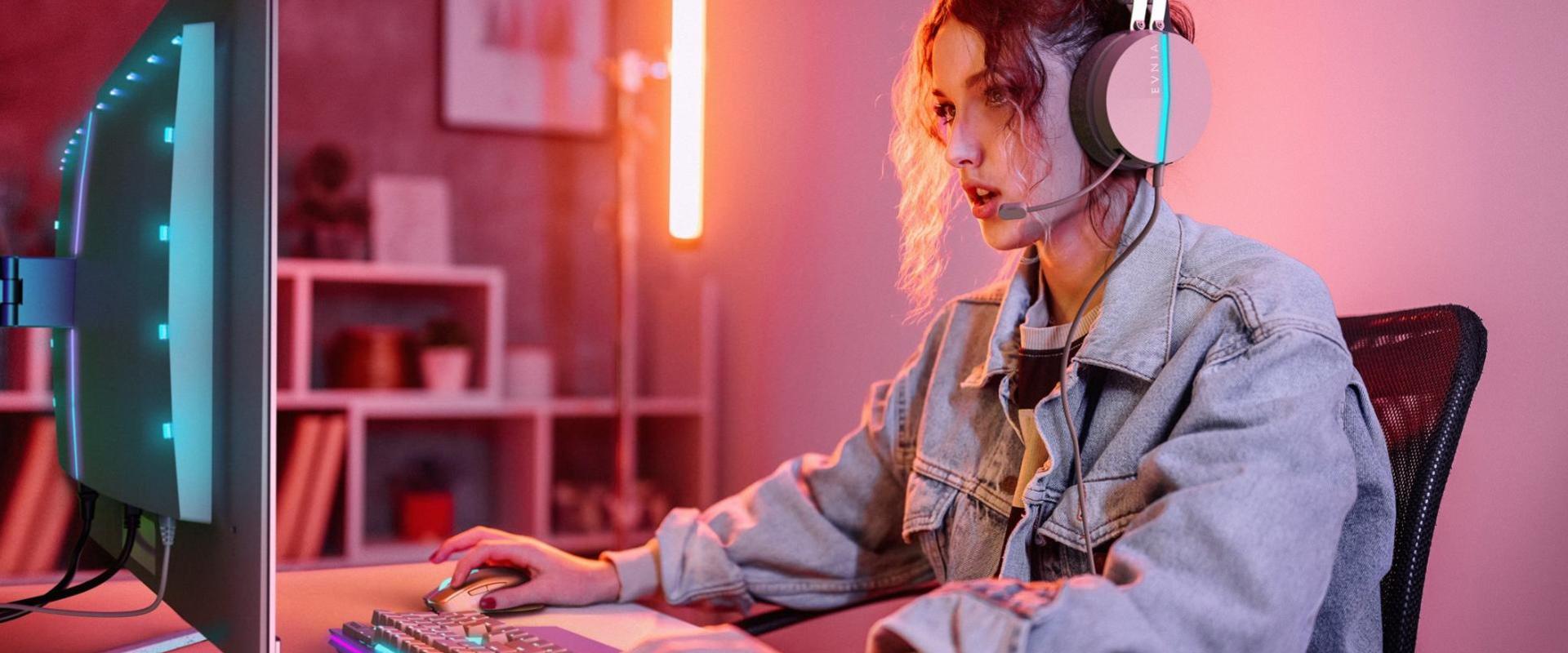 Ha csak egy dolgot fejlesztesz a gamer setupodon jövőre, akkor az egy OLED monitor legyen!