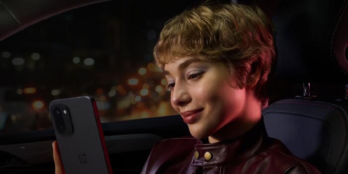 Gaming - Itthon is kapható lesz a OnePlus új csúcsmobilja, a 15R