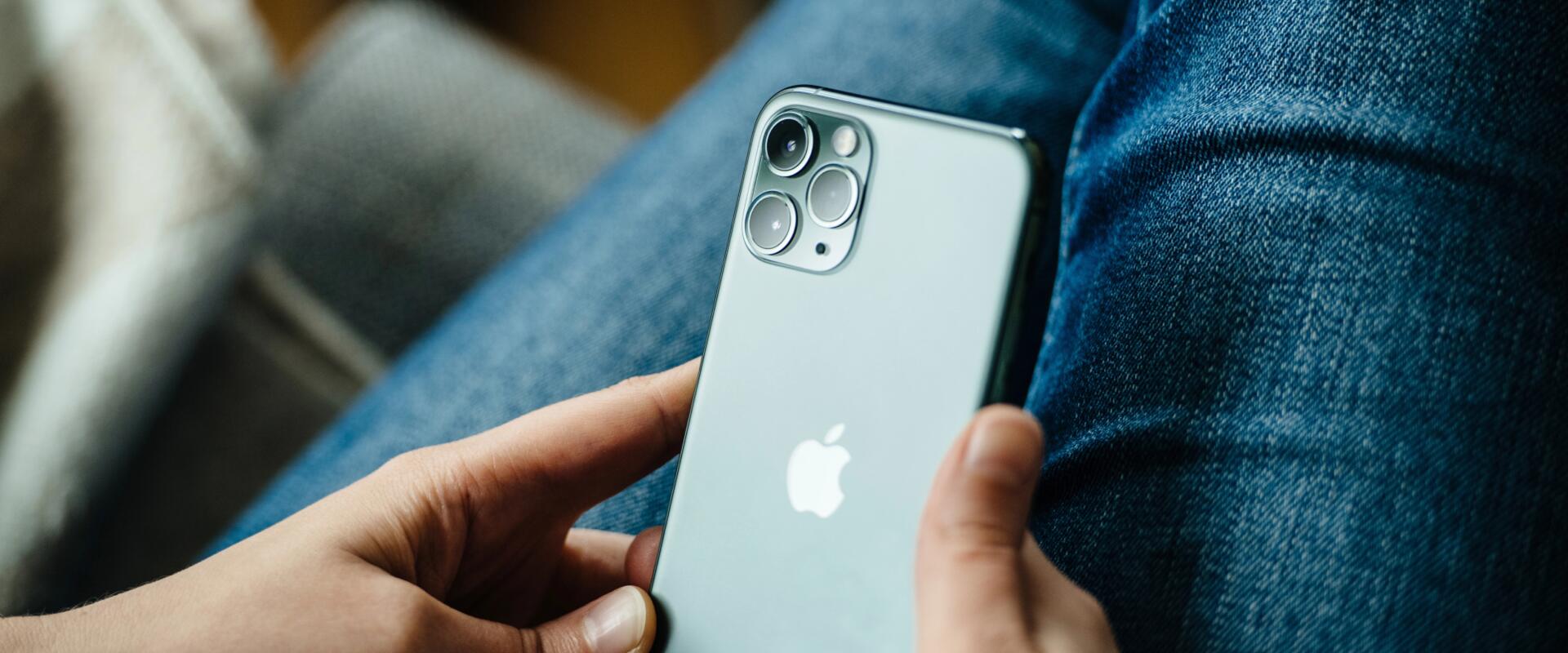 Megjöttek a rajzok: ilyen lesz az iPhone, amit félbe lehet majd hajtani