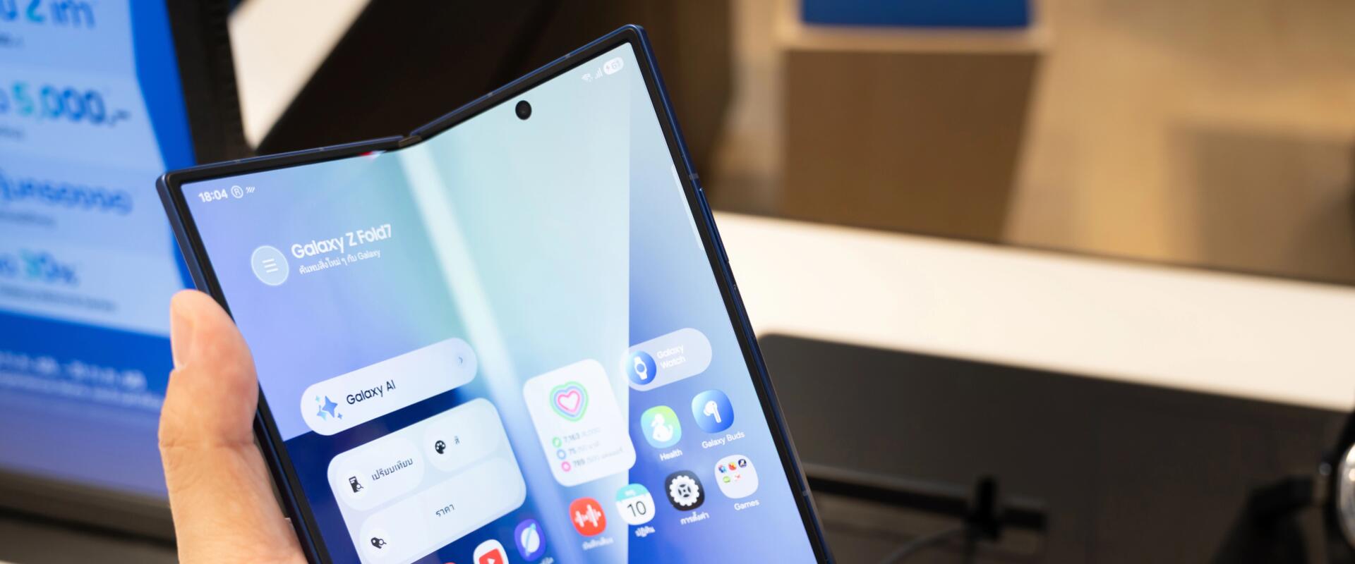 A Samsung egy olyan hajlítható mobilt csinál jövőre, mint az iPhone Fold