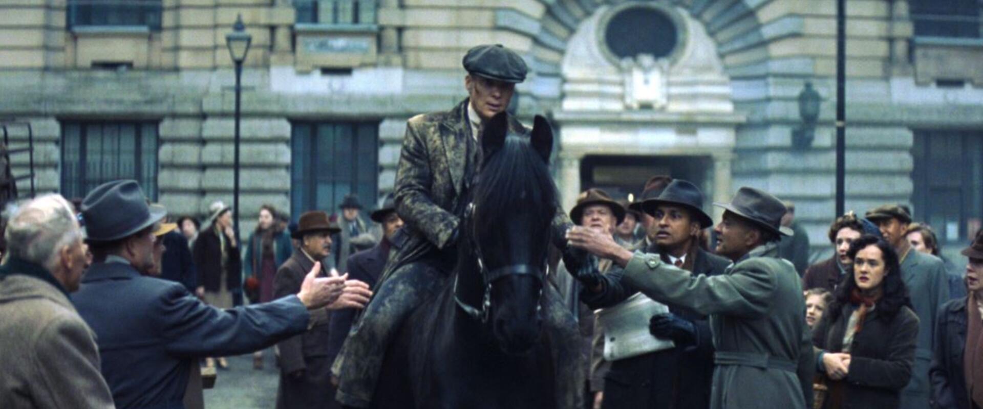 A Peaky Blinders-film kedvcsinálójában Thomas Shelby már nem ugyanaz az ember