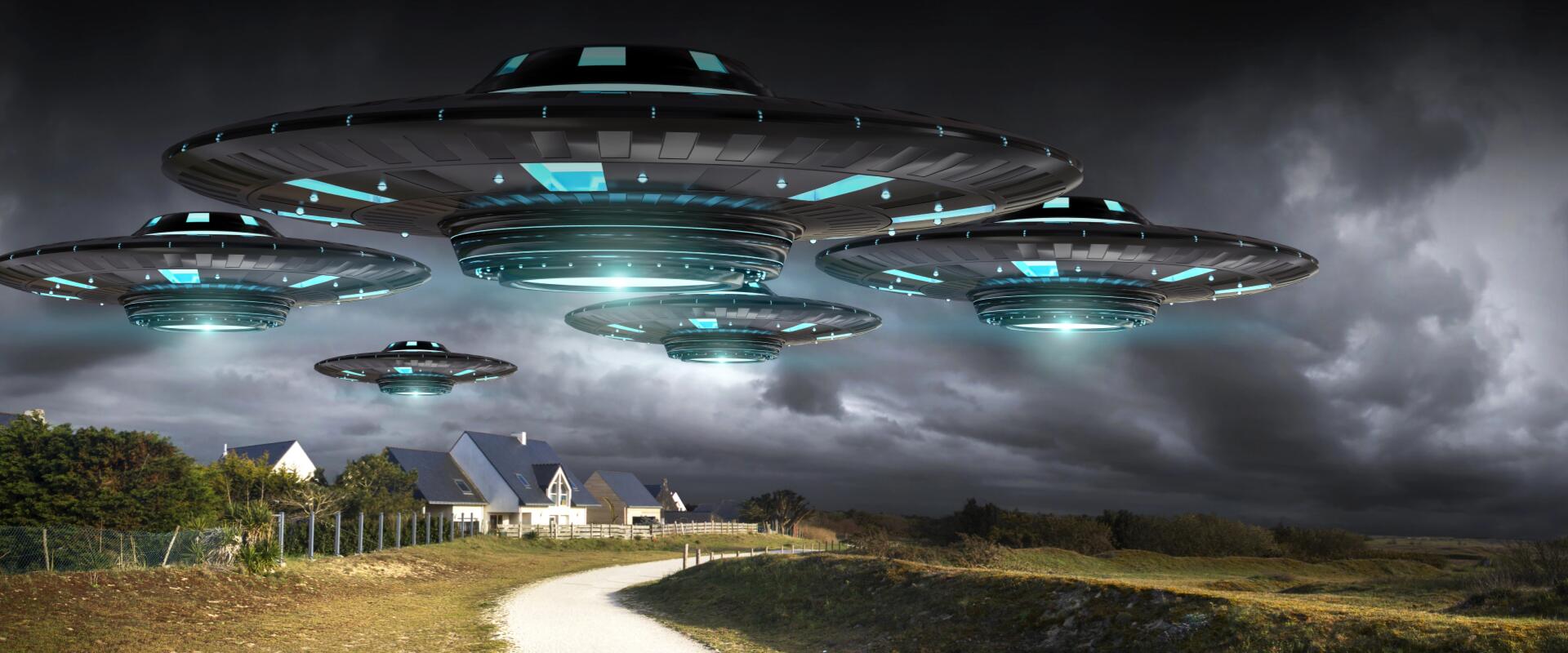 Joseph Kosinski ufós filmje állítólag „tudományos tényeken” alapul