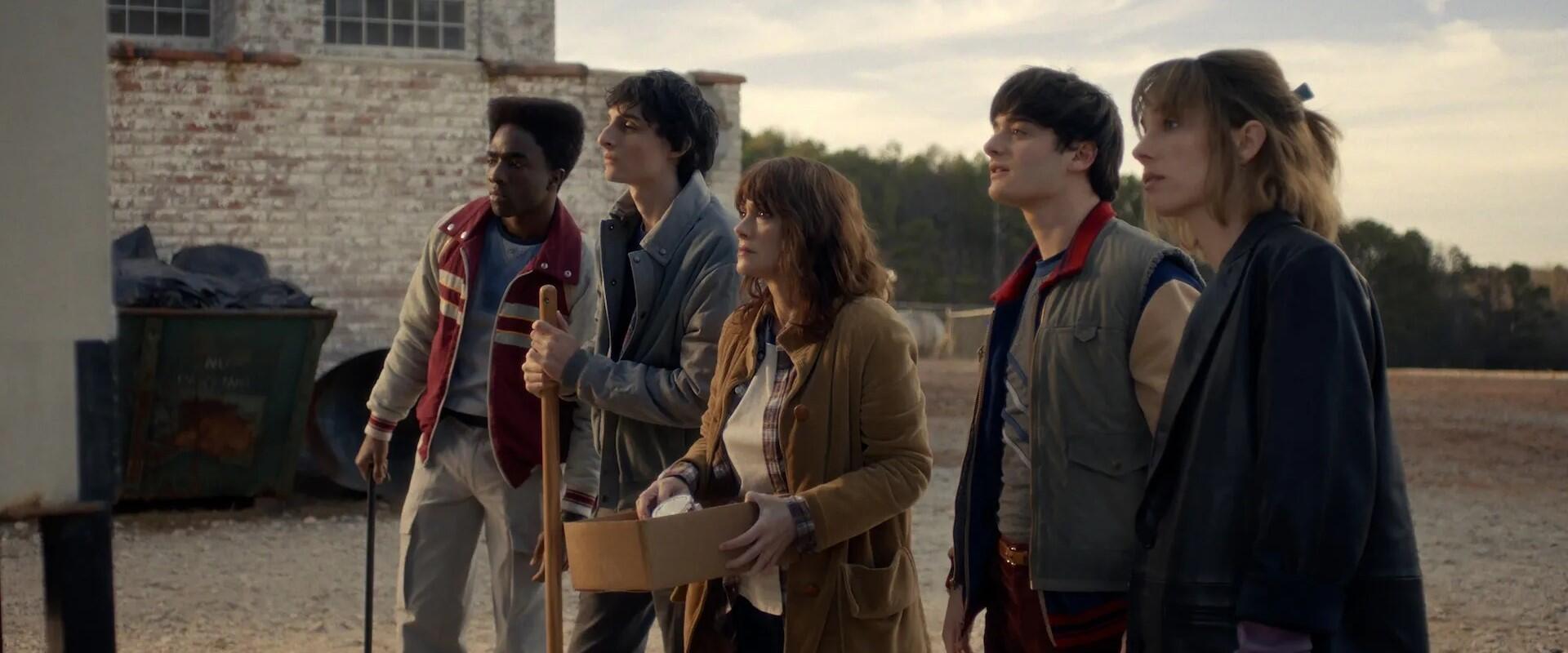 A Stranger Things rajongói átmentek laposföld-hívőbe, és térdre kényszerítették a Netflixet