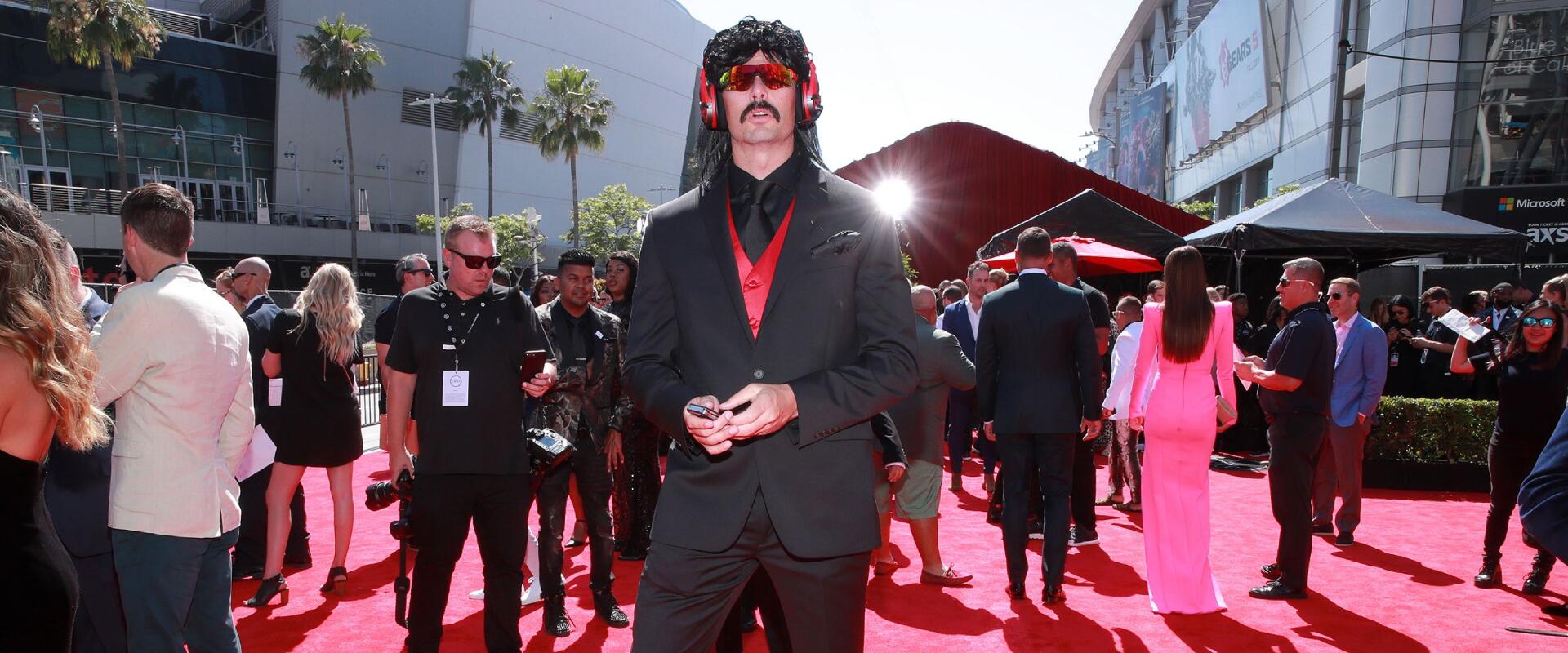 Kamu Highguard meghívóval flexelt Dr Disrespect, de gyorsan lebuktatták