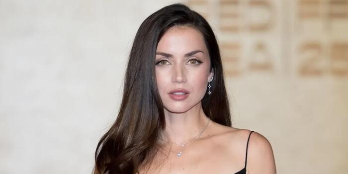 Film és Sorozat - Megszállott rajongó csinálja a cirkuszt Ana de Armas új fitneszes pszichothrillerében