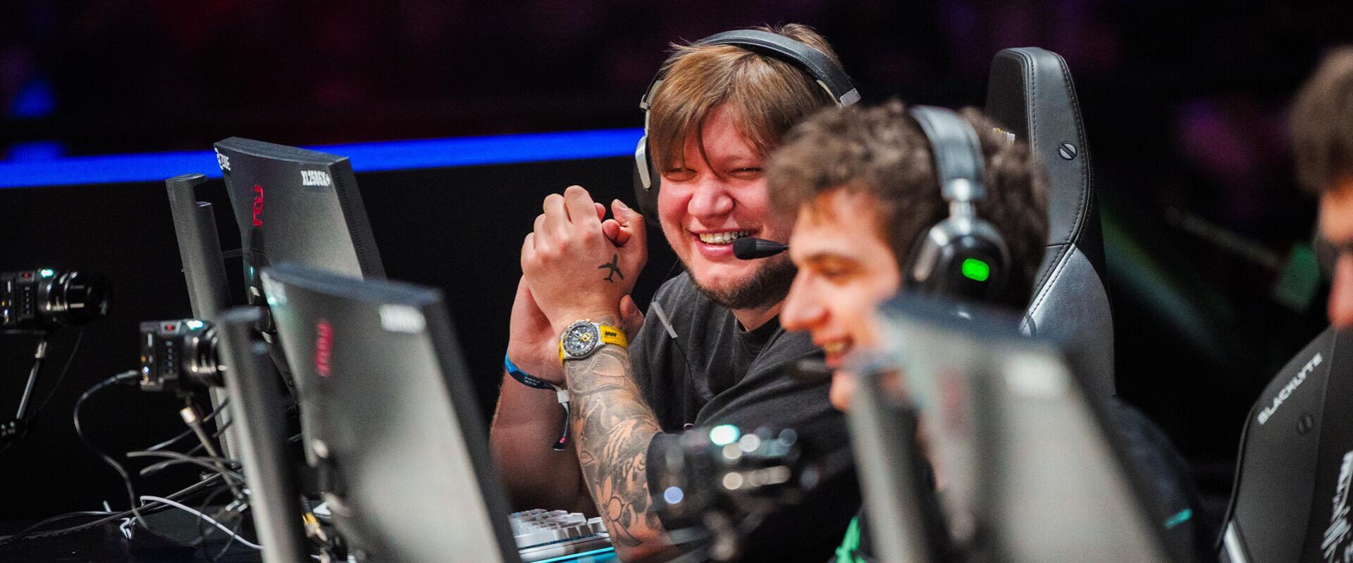 S1mple már tanárnak érzi magát, a Legacy mondjuk nem örült a tanórának