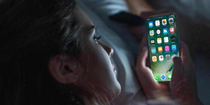 Gaming - Nem kell aksit hordani a másik zsebünkben, ha az iPhone Foldra szavazunk