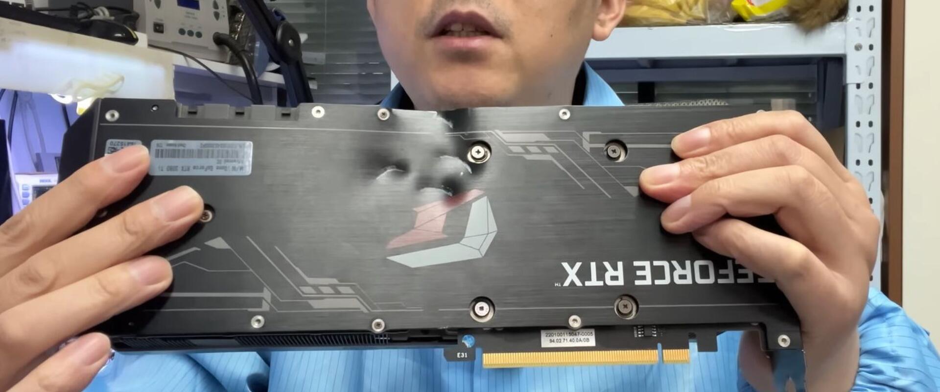 Barátnője bezúzta az RTX videókártyáját, de egy bátor technikus megmentette a VGA-t