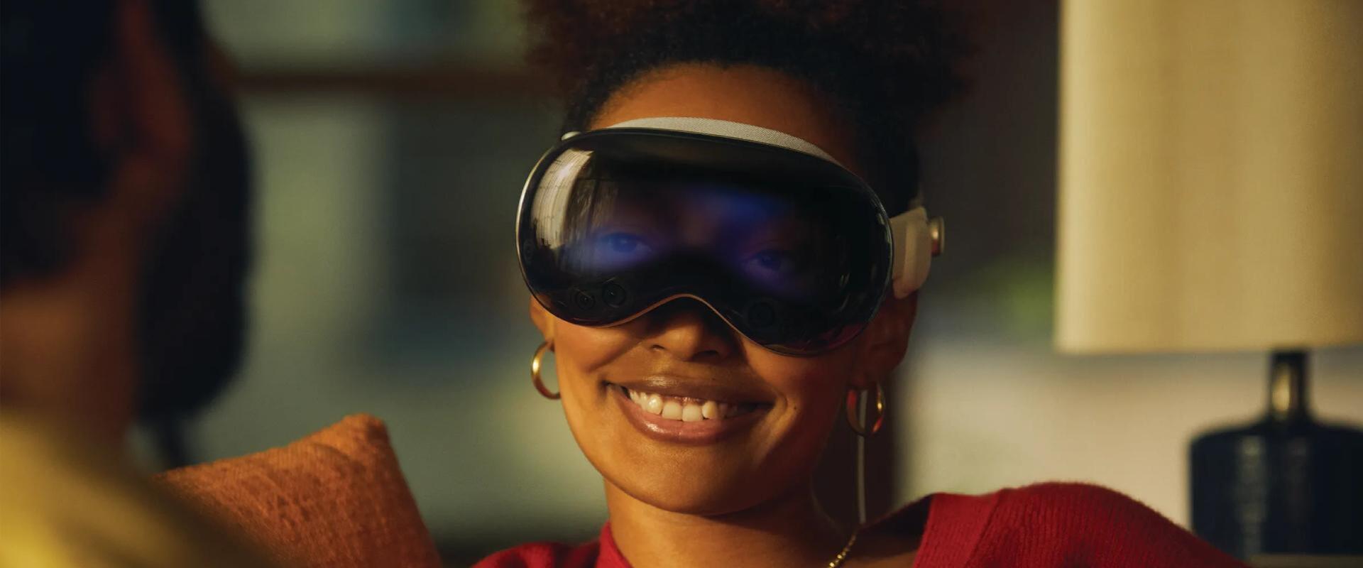 A Vision Pro csak a kezdet, még a füledben is kamera lesz, ha az Apple-n múlik